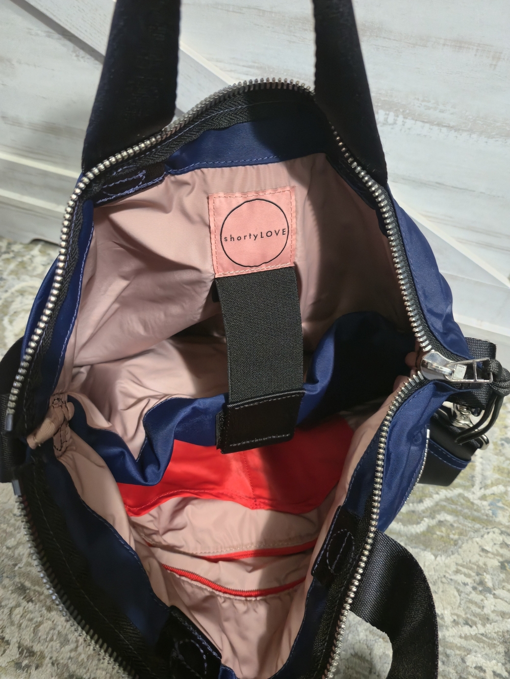 Shorty LOVE Amuse Large Crossbody Bag - Picture 5 of 7